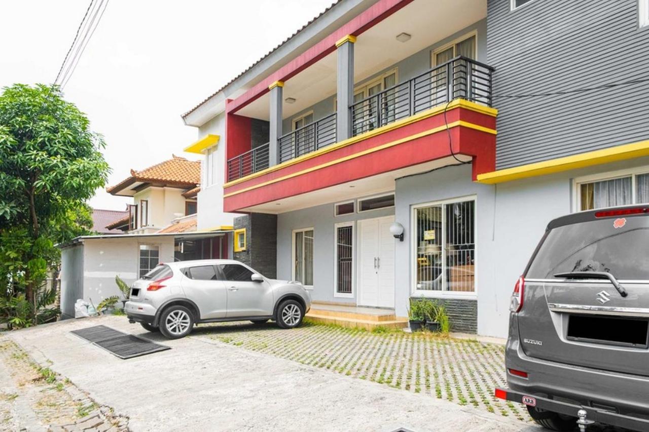 RedDoorz near Siloam Karawaci 3 Hotel Tangerang Bagian luar foto