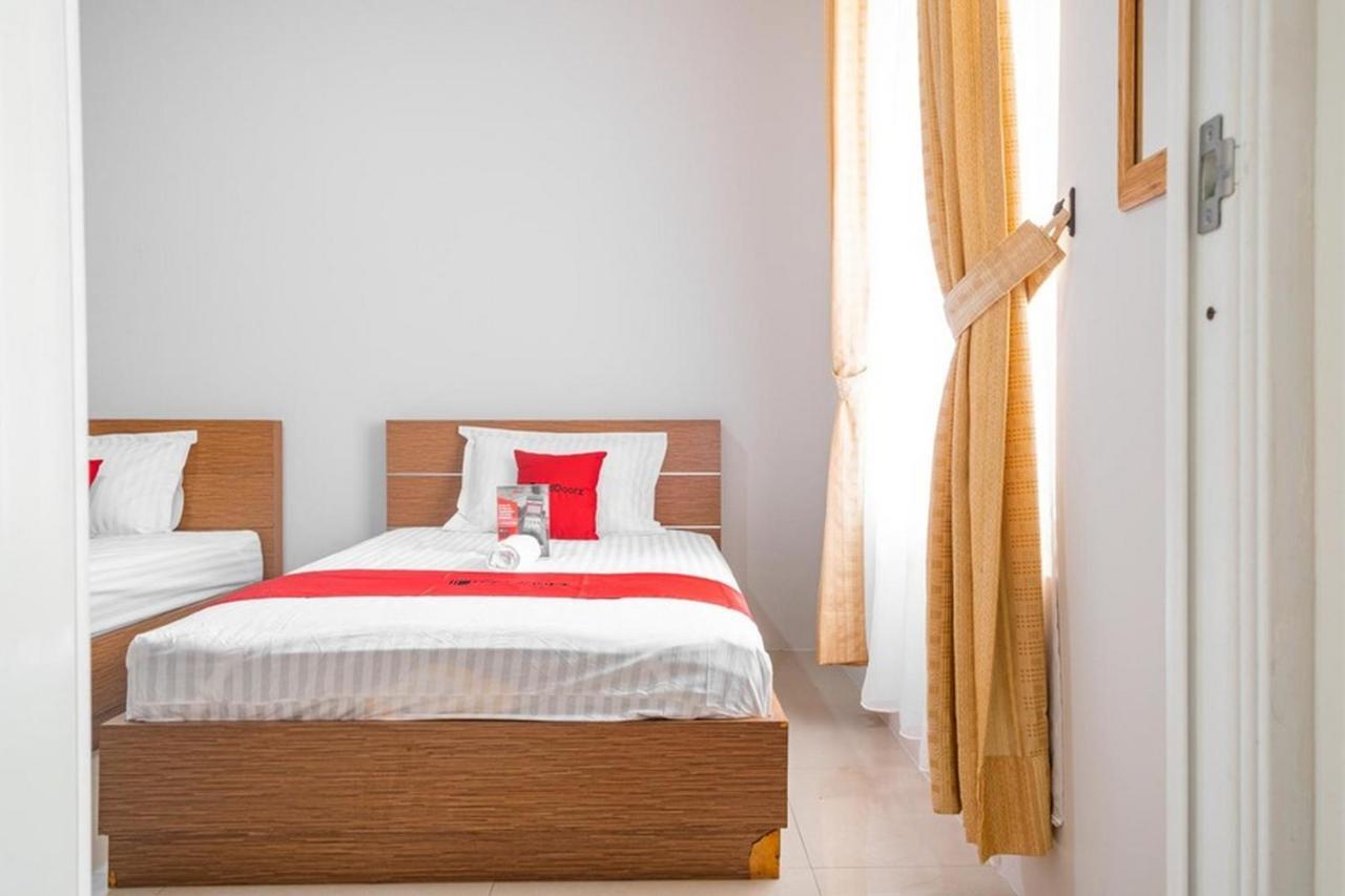 RedDoorz near Siloam Karawaci 3 Hotel Tangerang Bagian luar foto